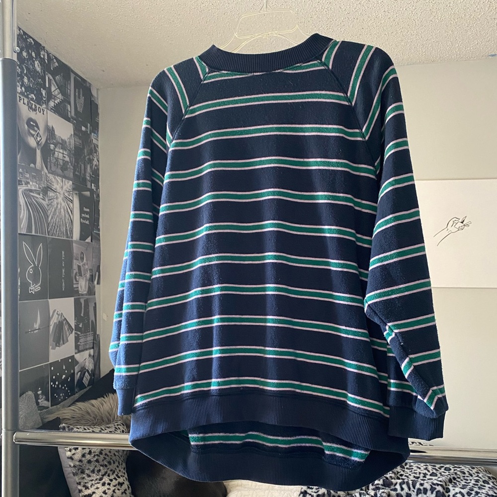 striped crew neck sweatshirt